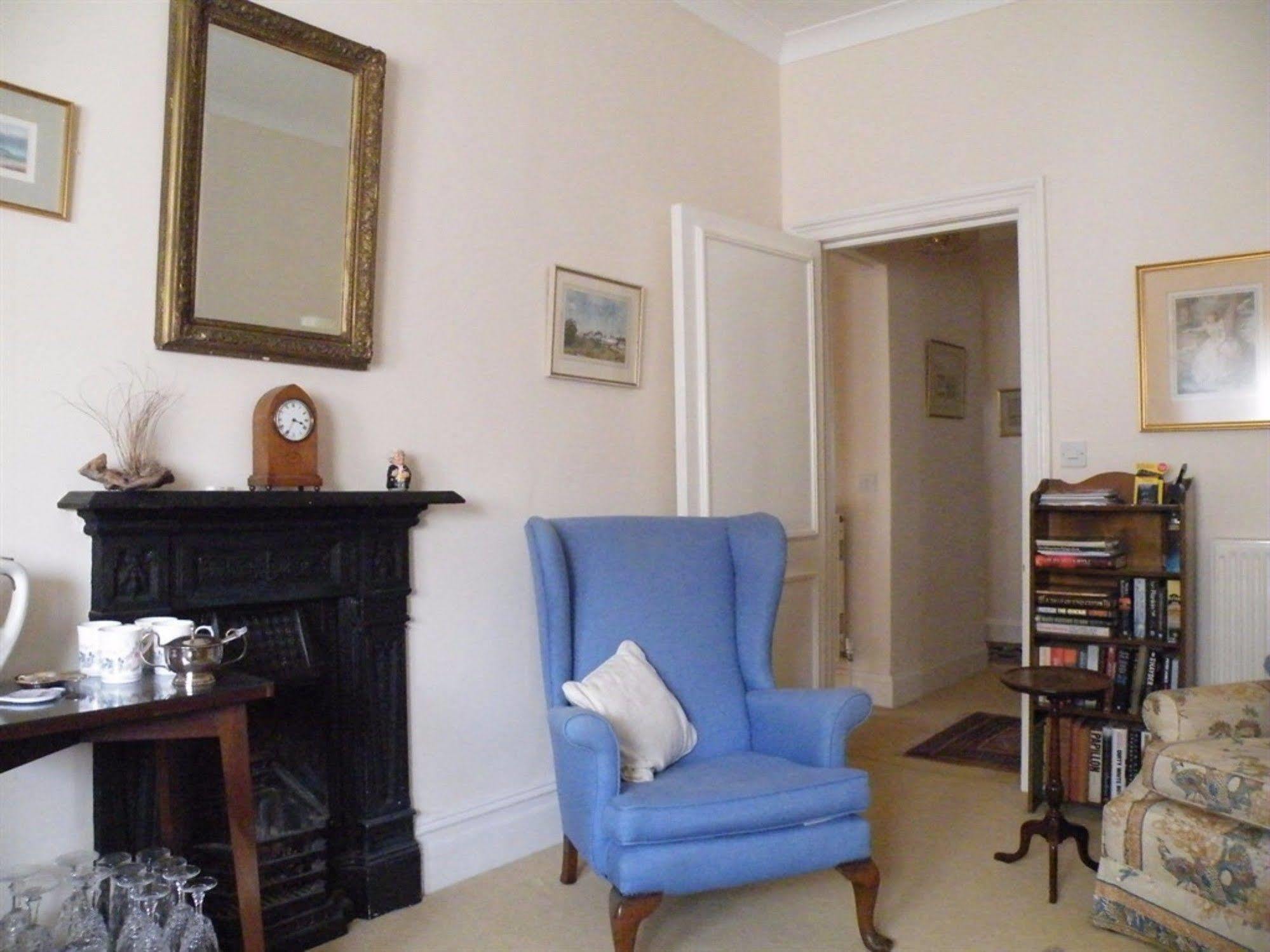 Broadlands Gate Bed & Breakfast Brockenhurst Exterior photo